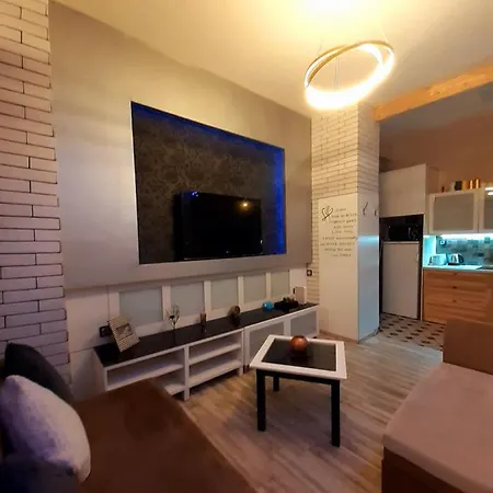 Pearl Apt. With Ac *
